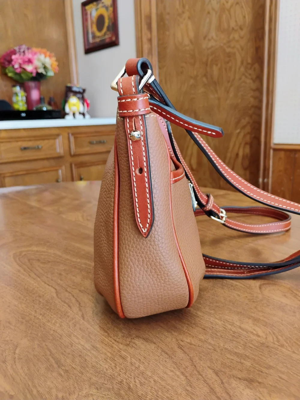 Dooney & Bourke 